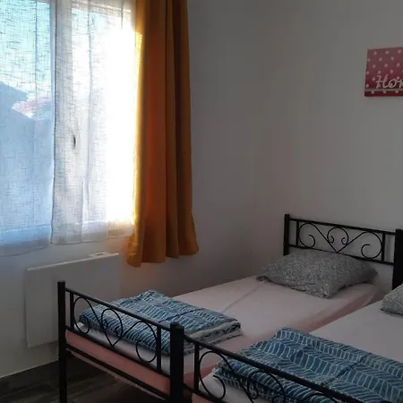 Holiday home Maison 6 Personnes A